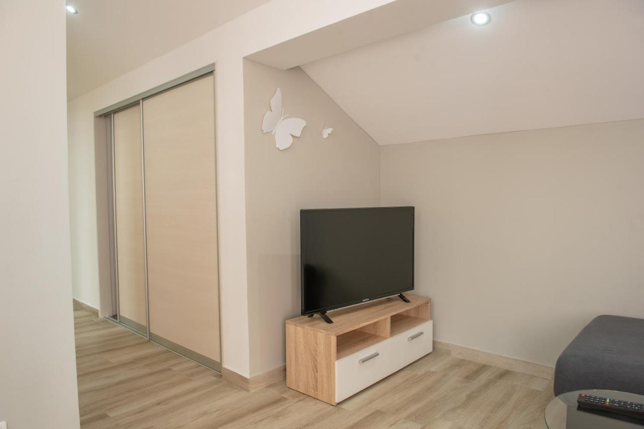 Apartman Eva Врси Екстериор снимка