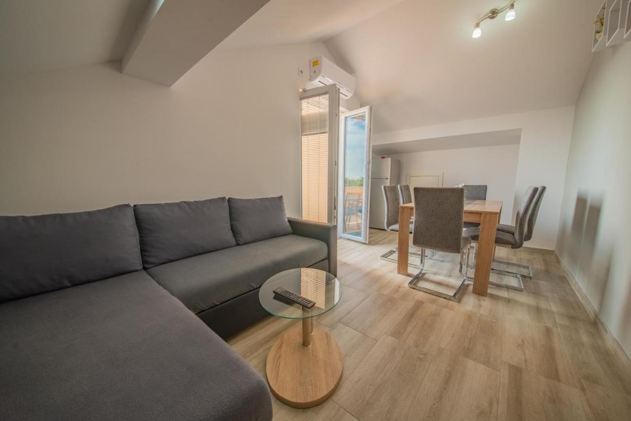 Apartman Eva Врси Екстериор снимка